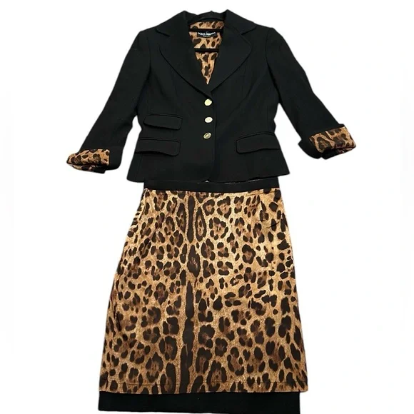 DOLCE &GABBANA  blazer skirt suit size 40-xS black gold button luxury classic - Picture 4 of 16